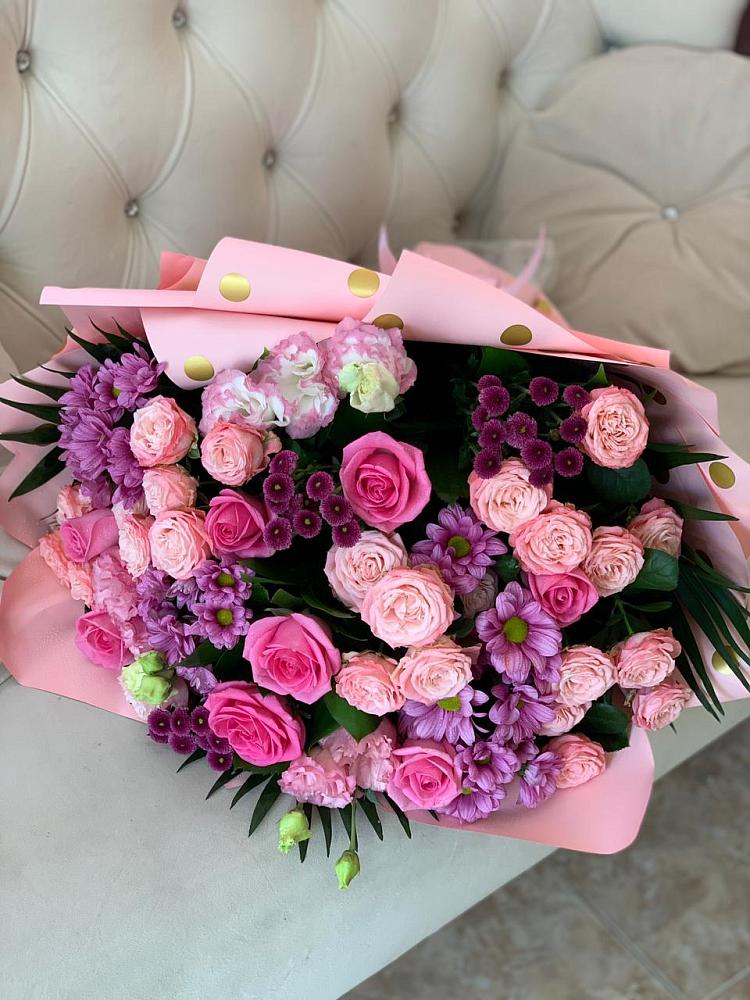 Букет цветов из: Хризантемы, Розы и Лизиантусы в Посёлок Гжельского кирпичного завода