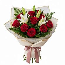 Букет цветов из:  Лилии и Розы в Посёлок Гжельского кирпичного завода