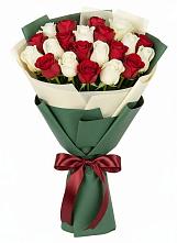 Букет Микс из красных и белых роз в Посёлок Гжельского кирпичного завода