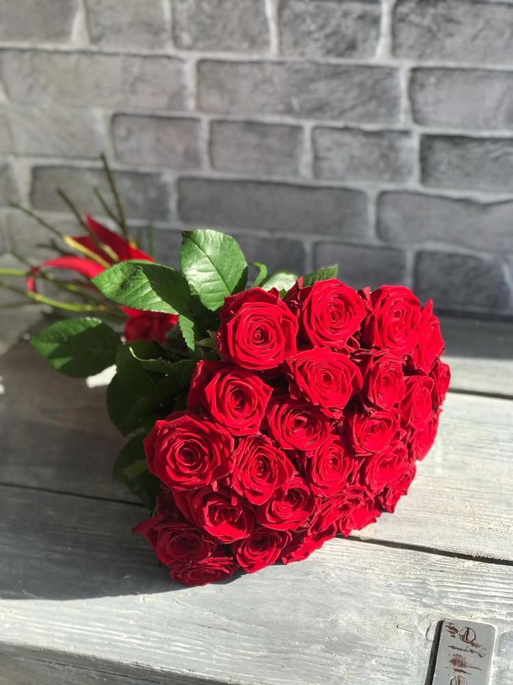 Букет Красные розы Фридом в Посёлок Гжельского кирпичного завода