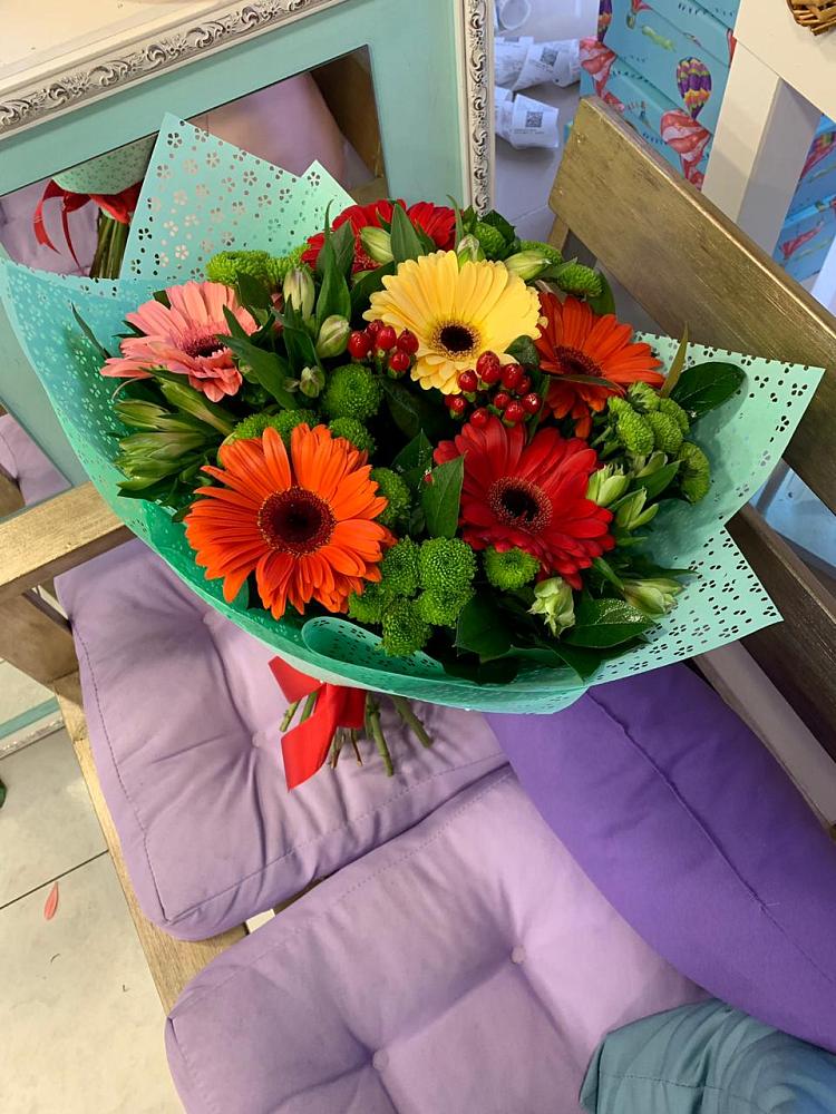 Букет цветов из: Герберы, Хризантемы и Альстромерии в Посёлок Гжельского кирпичного завода
