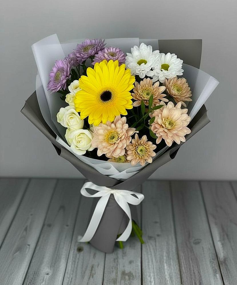 Букет цветов из: Розы, Герберы и Хризантемы в Посёлок Гжельского кирпичного завода