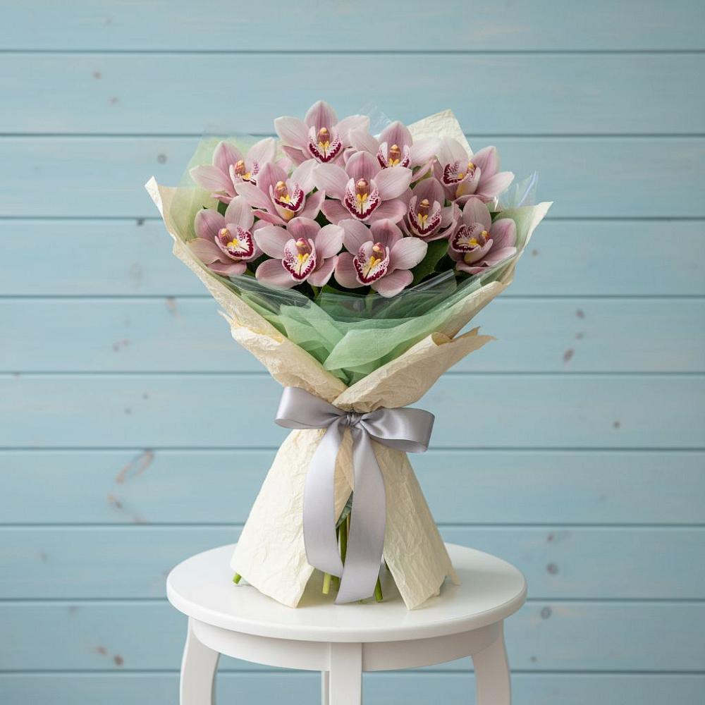 Букет цветов из: Орхидеи и Розы в Посёлок Гжельского кирпичного завода