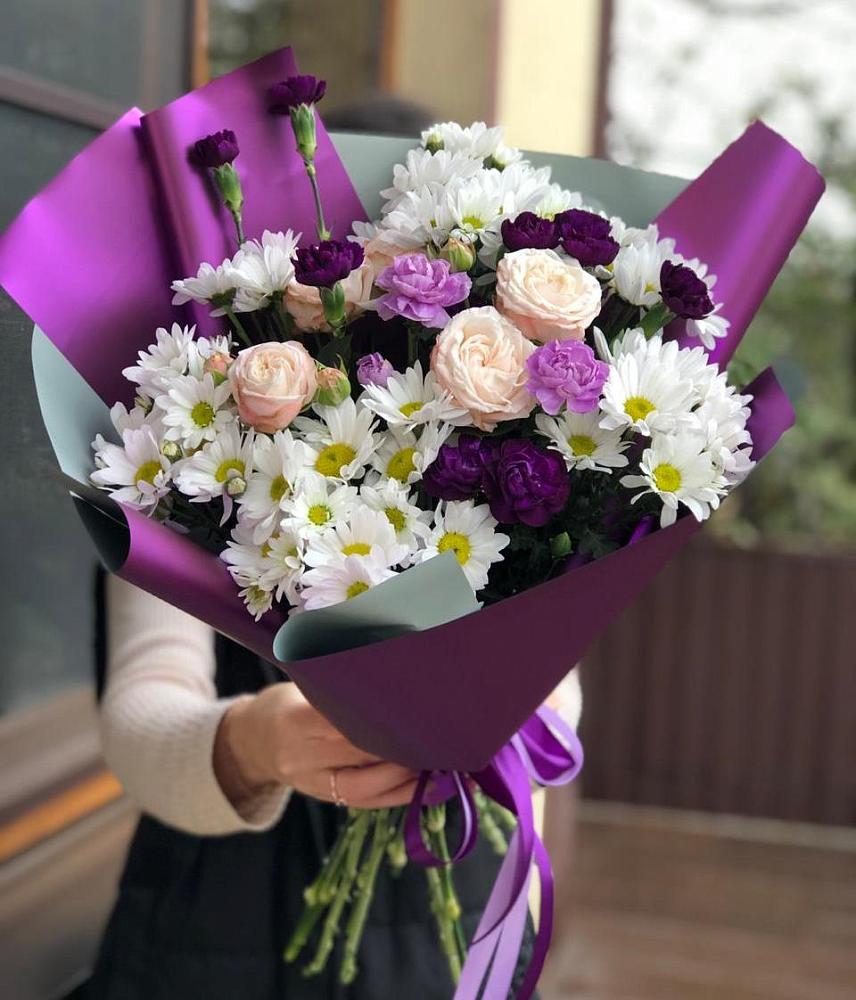 Букет цветов из: Хризантемы, Гвоздики и Розы в Посёлок Гжельского кирпичного завода