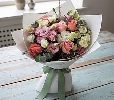 Букет цветов из:  Розы, Лизиантусы и Гвоздики в Посёлок Гжельского кирпичного завода