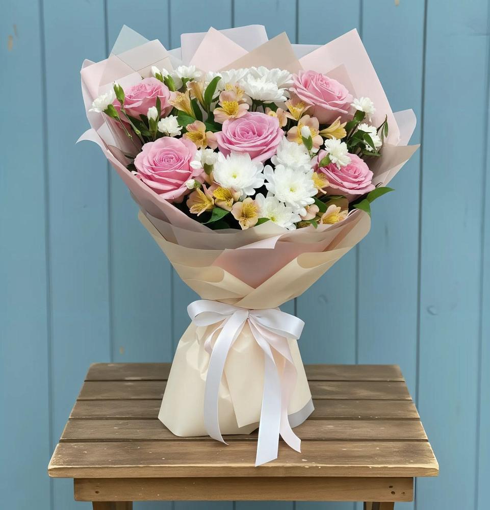 Букет цветов из: Гвоздики, Орхидеи и Розы в Посёлок Гжельского кирпичного завода