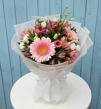 Букет цветов из:  Герберы, Альстромерии и Лизиантусы в Посёлок Гжельского кирпичного завода