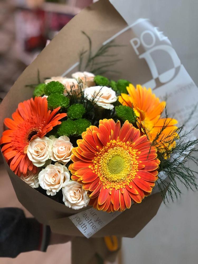 Букет цветов из: Герберы, Хризантемы и Розы в Посёлок Гжельского кирпичного завода