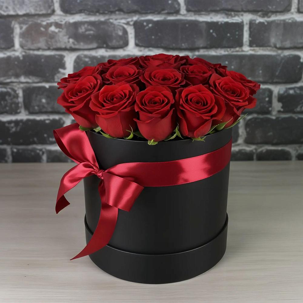 Цветочная композиция из Розы в шляпной коробке в Посёлок Гжельского кирпичного завода